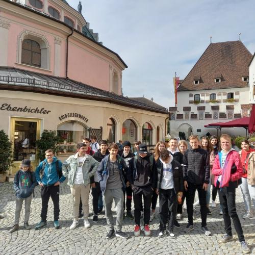 Klassenfoto am Stadtplatz