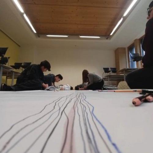 Kreativität gemeinsam erleben. Hier entsteht ein Kunstwerk! 