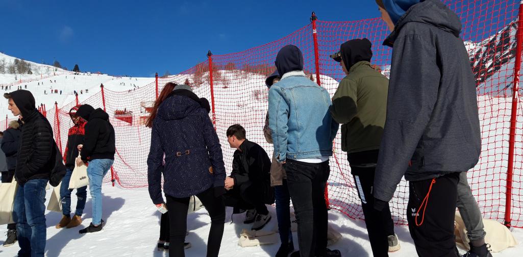 Schüler beim Anfeuern
