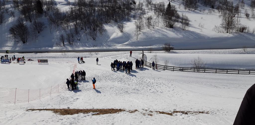 Schüler beim Abstieg
