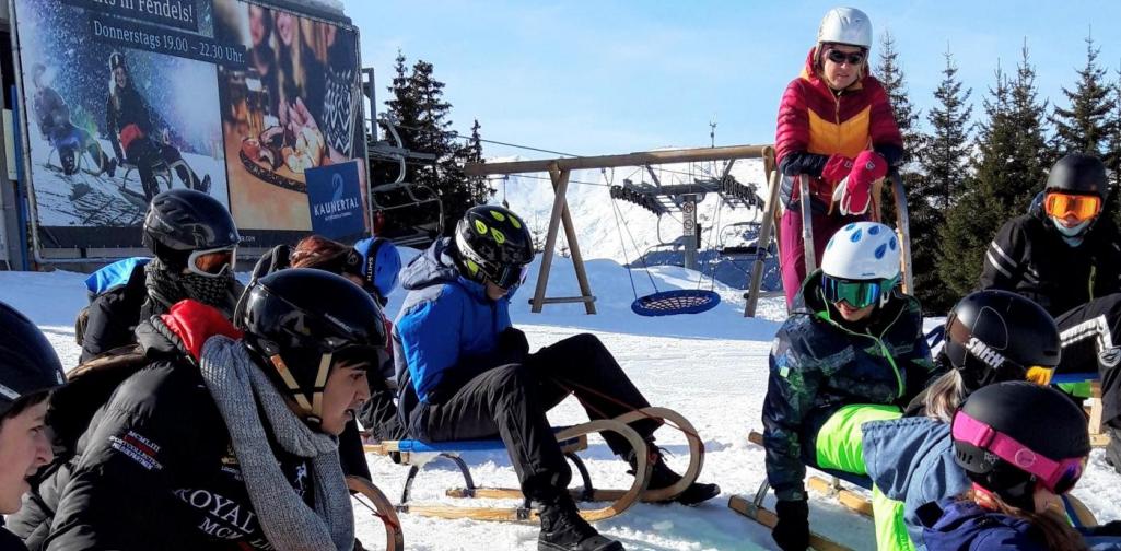 Rodler Rodler unter Aufsicht