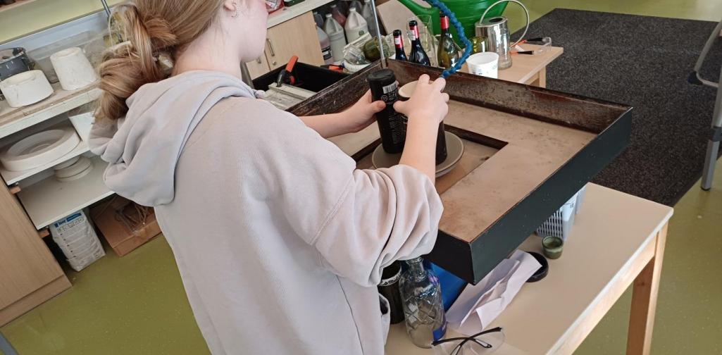 MINT-Meisterinnen in Aktion: Frauenpower für Technik und Innovation Gläserschleifen